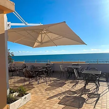 Bahia Отель